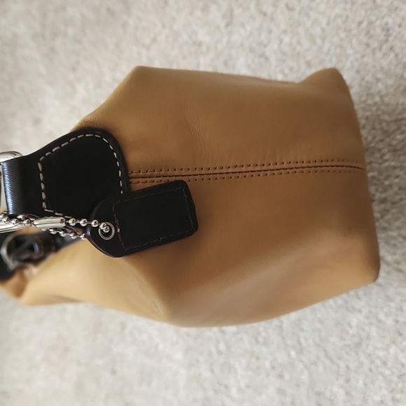 Coach Bag - Picture 4 of 7